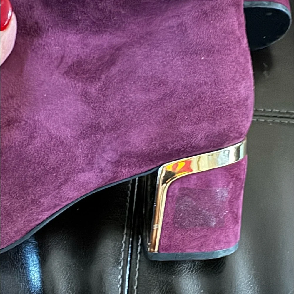DKNY gorgeous burgundy suede ankle boot size 8.5 M - Picture 14 of 15